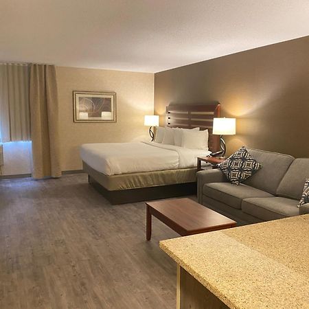 Wyndham Garden Grand Rapids Airport Hotell Cascade Exteriör bild