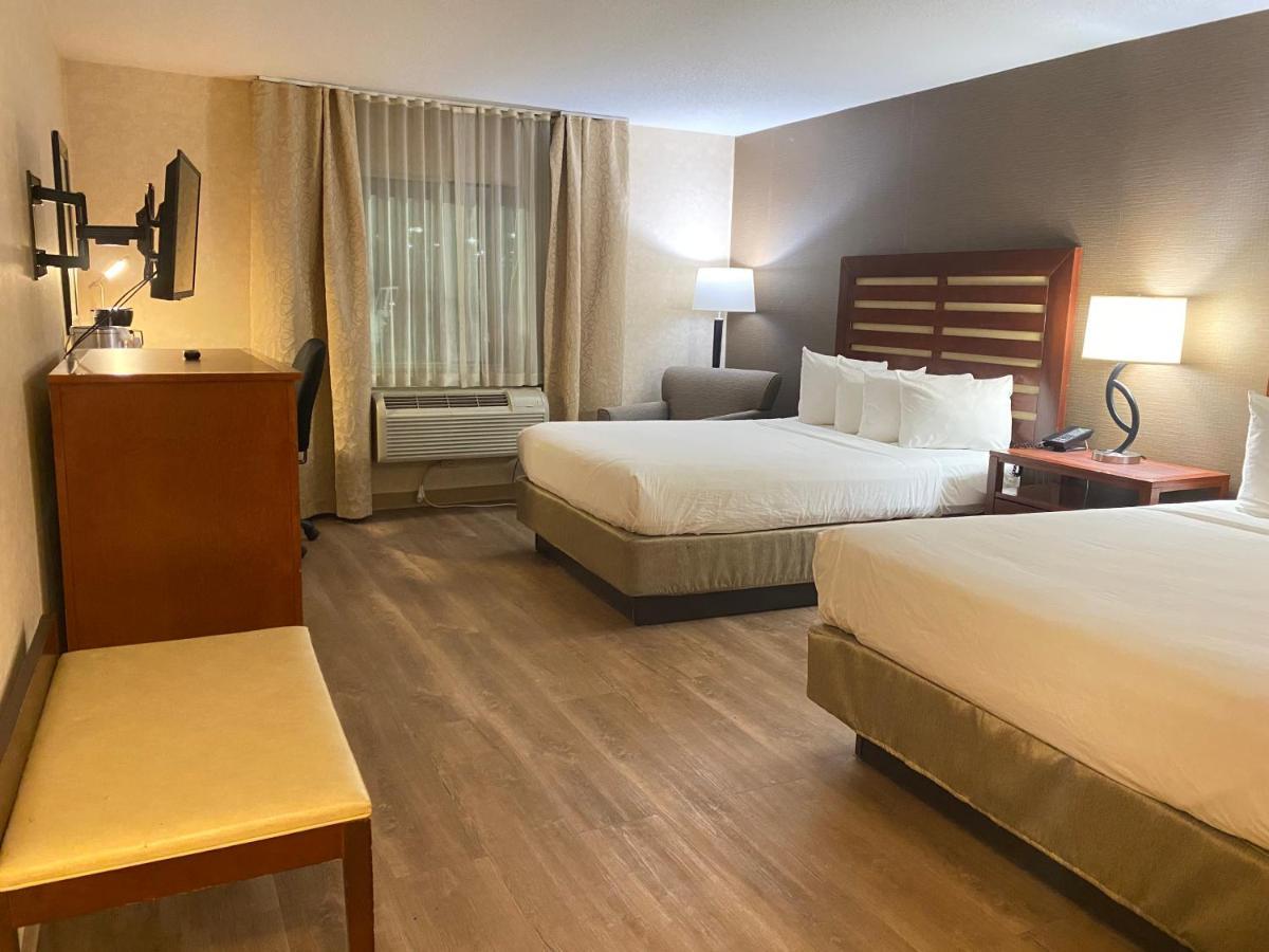 Wyndham Garden Grand Rapids Airport Hotell Cascade Exteriör bild
