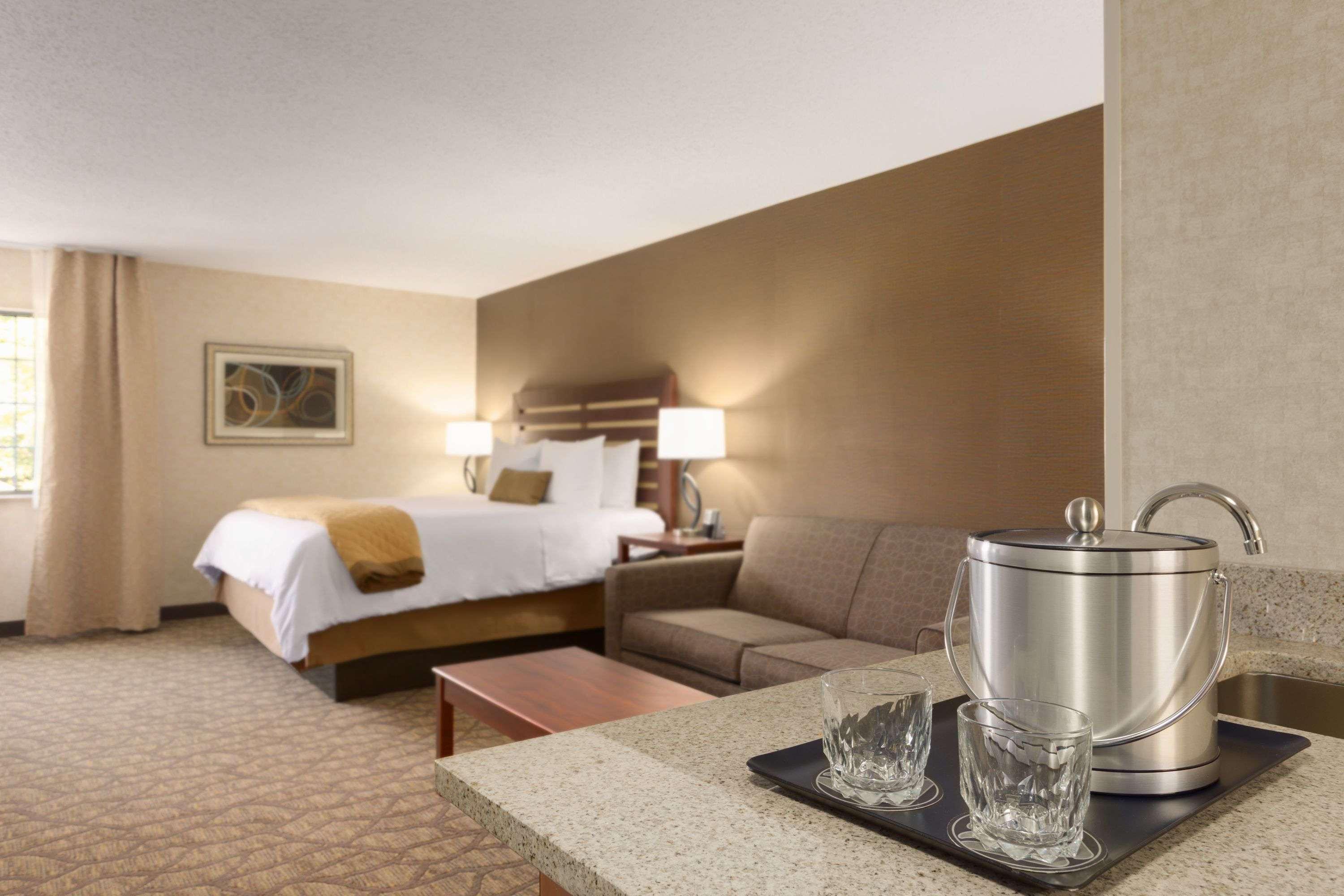 Wyndham Garden Grand Rapids Airport Hotell Cascade Exteriör bild