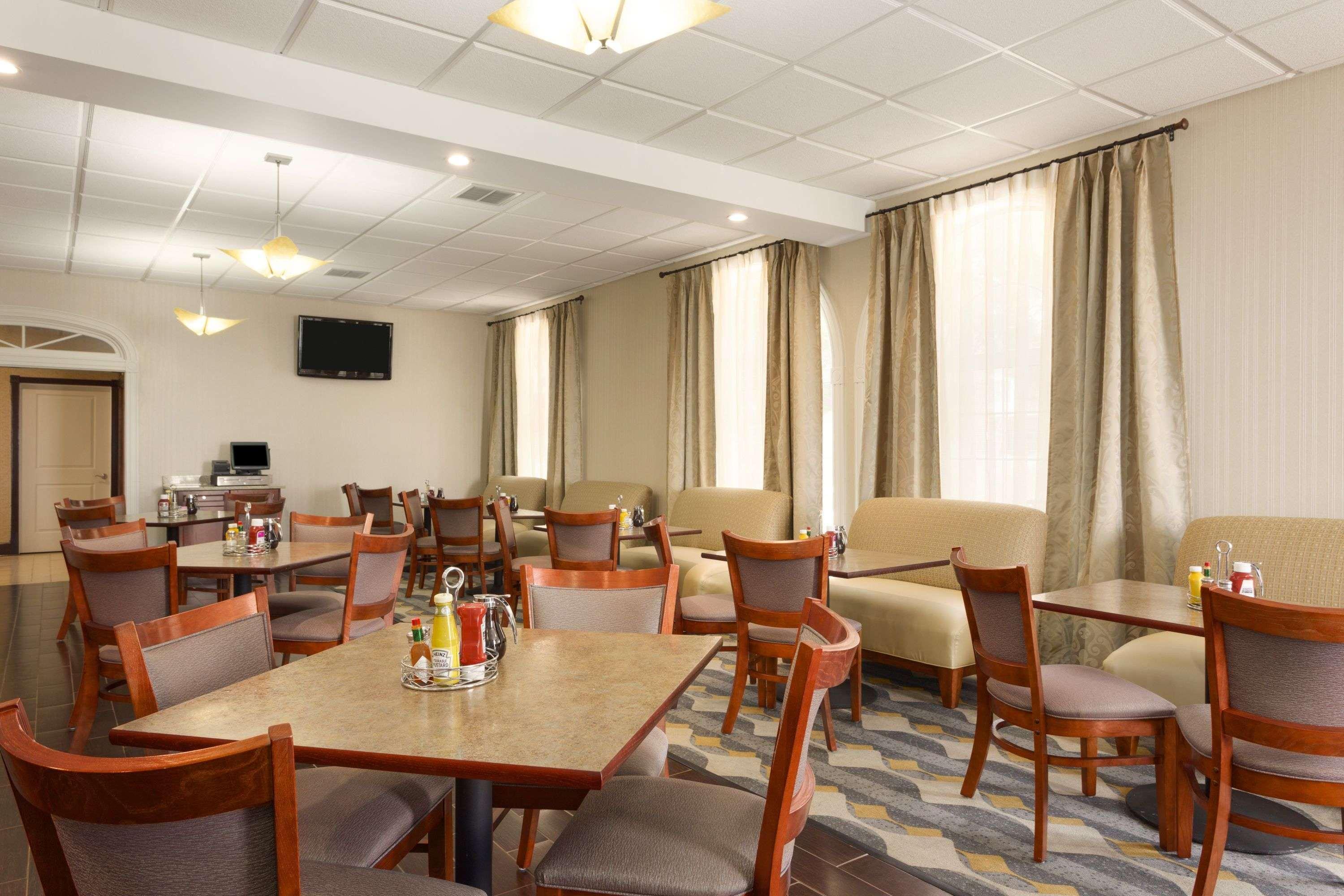 Wyndham Garden Grand Rapids Airport Hotell Cascade Exteriör bild