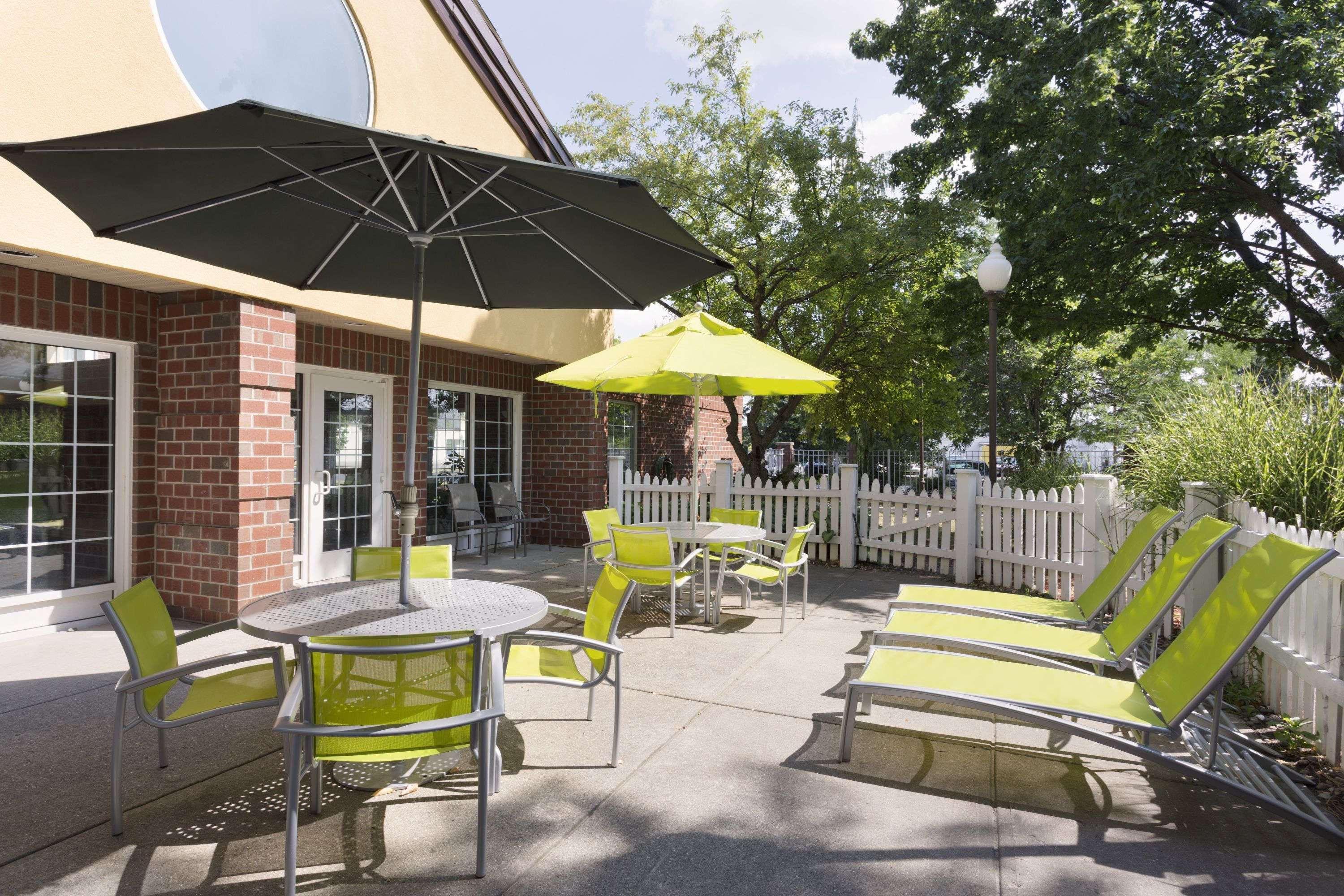 Wyndham Garden Grand Rapids Airport Hotell Cascade Exteriör bild