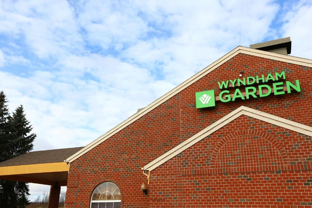 Wyndham Garden Grand Rapids Airport Hotell Cascade Exteriör bild